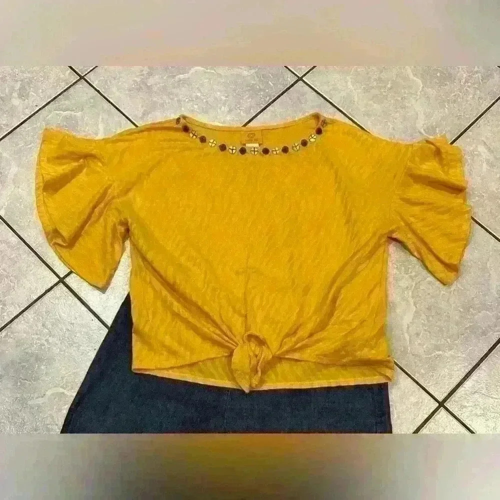 Ruby Rd. Yellow Front Tie Knit Top with Embellishment Size Medium